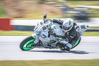 How to Choose the Right Helmet for Track Days? 